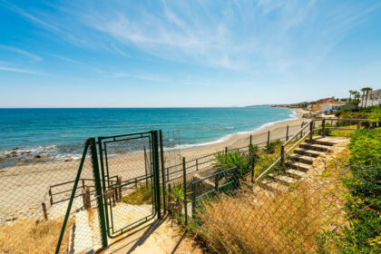 b0c6a68f9c91bb355a29a4919282975e - 19