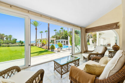 b0c6a68f9c91bb355a29a4919282975e - 3