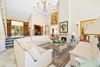 b0c6a68f9c91bb355a29a4919282975e - 4