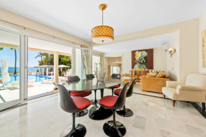 b0c6a68f9c91bb355a29a4919282975e - 7