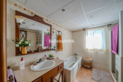 b11e0a399219862ac22c05e35674797e - 24