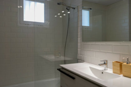 b1457617bd34aa4f9ca1c2f3517b4ffc - 24