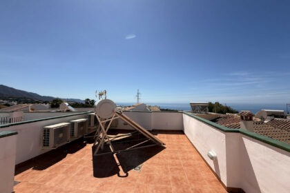 b146c3961cc5dcaa2cacadd049eb7e21 - 31