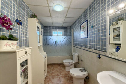 b1677b1f006cb70b5c4837723dc41842 - 19