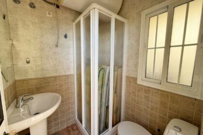 b1677b1f006cb70b5c4837723dc41842 - 23