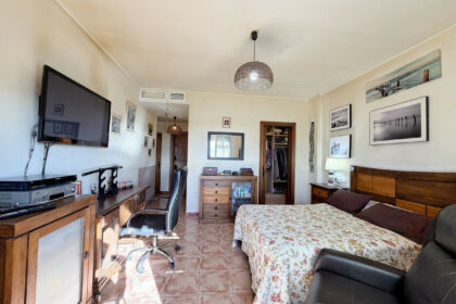 b1677b1f006cb70b5c4837723dc41842 - 26