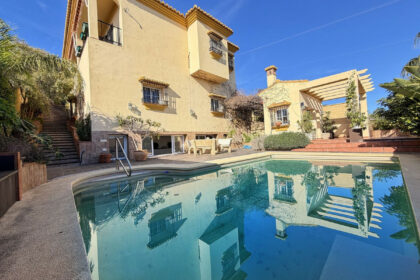 b1677b1f006cb70b5c4837723dc41842 - 3