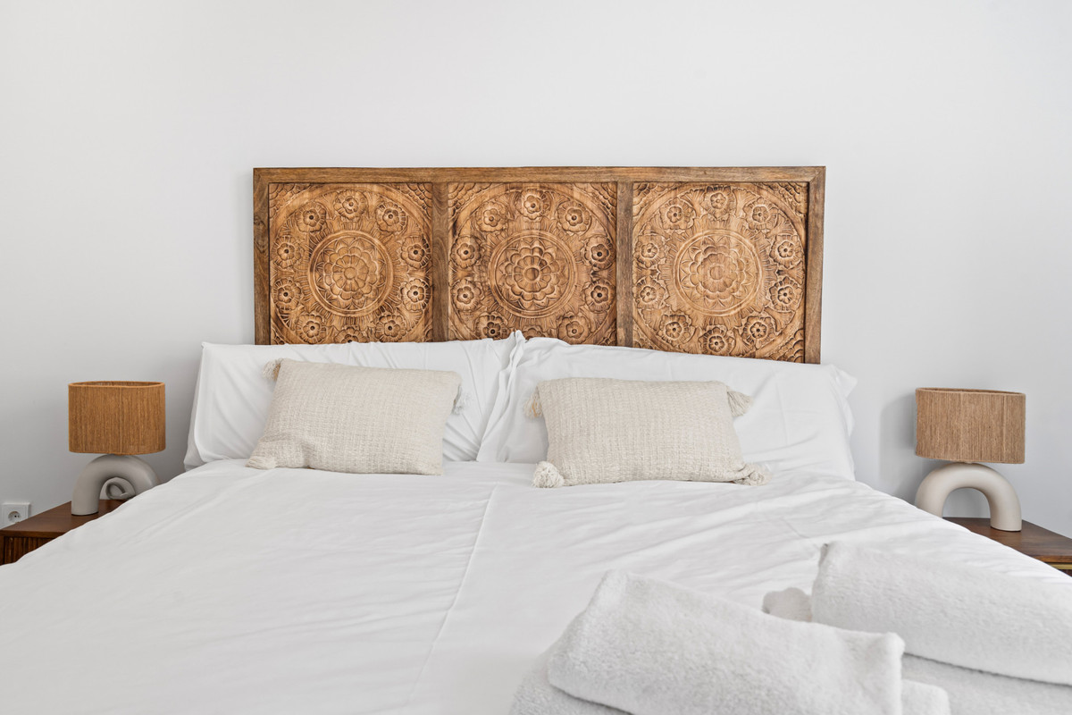 b2b0b3afd7e2dc48c808b99a72a73723 - 22