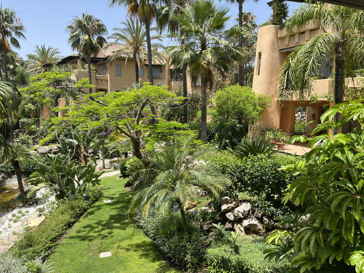 b39c220003d8cabf9538c0ede1fbc4d0 - 21