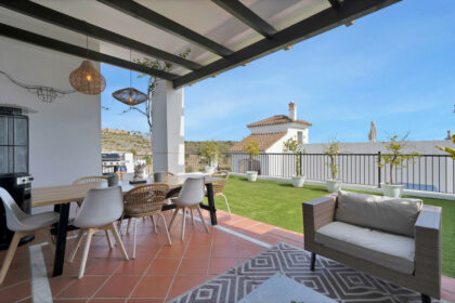 b4c6e3912316a06034f3035fe8c970bf - 10