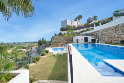 b4c6e3912316a06034f3035fe8c970bf - 14