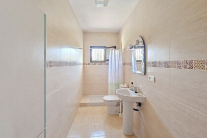 b5059f5db91d247a0ff3c5e2d6f76c50 - 13