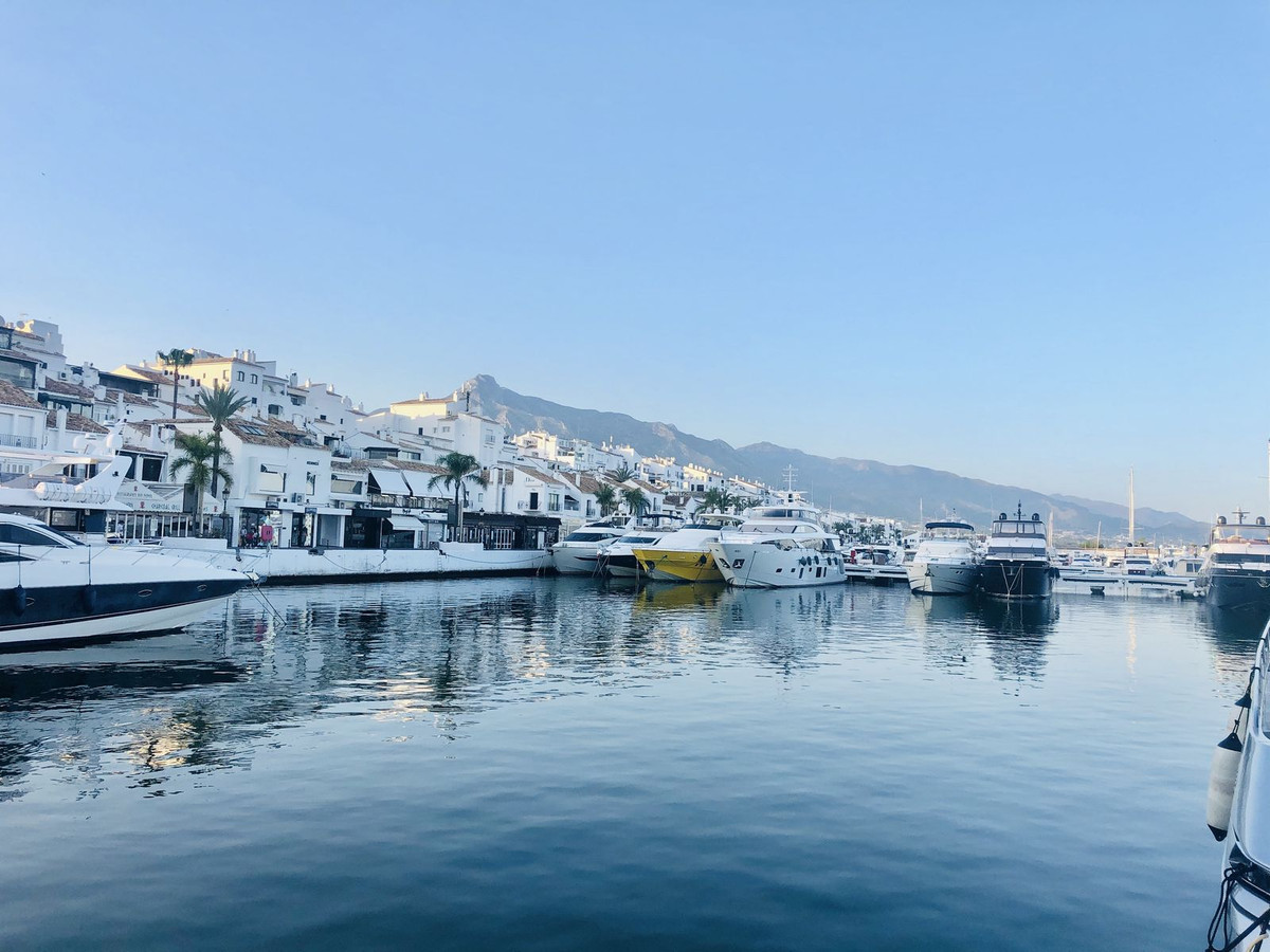 b52c4512c5a3b12109dcba800f9e8502 - 2