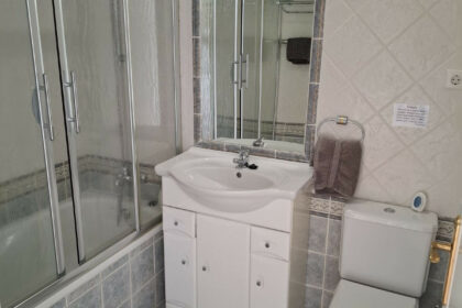 b6ffefa3883ceeb681e46e630346c921 - 18