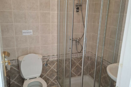 b6ffefa3883ceeb681e46e630346c921 - 52