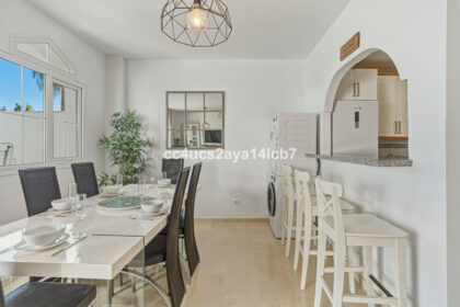 b8a32fd04d3c3e89fad76b1bfa56d98e - 10