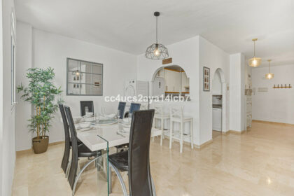 b8a32fd04d3c3e89fad76b1bfa56d98e - 12