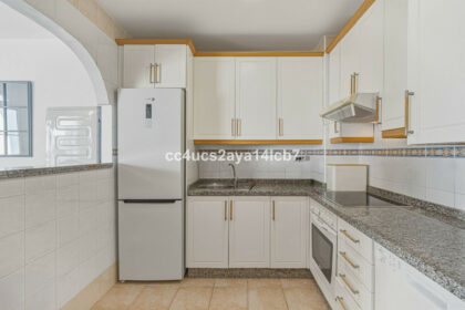 b8a32fd04d3c3e89fad76b1bfa56d98e - 13