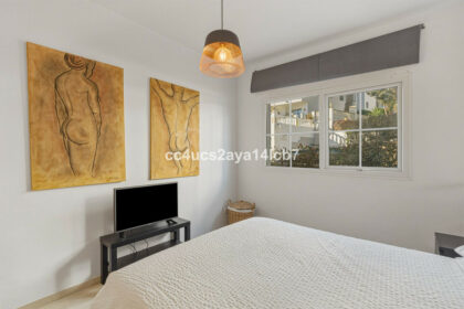 b8a32fd04d3c3e89fad76b1bfa56d98e - 14