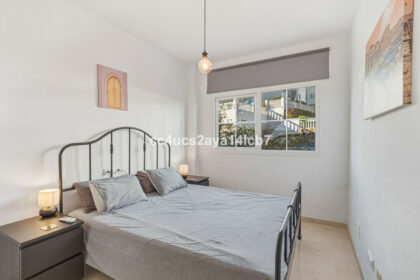 b8a32fd04d3c3e89fad76b1bfa56d98e - 19