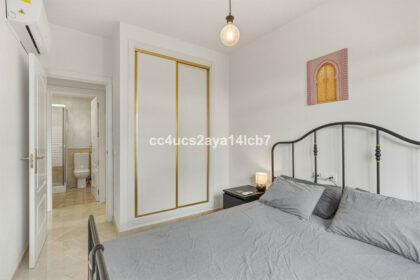 b8a32fd04d3c3e89fad76b1bfa56d98e - 20