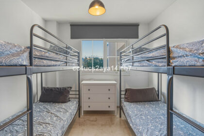 b8a32fd04d3c3e89fad76b1bfa56d98e - 22