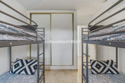 b8a32fd04d3c3e89fad76b1bfa56d98e - 23