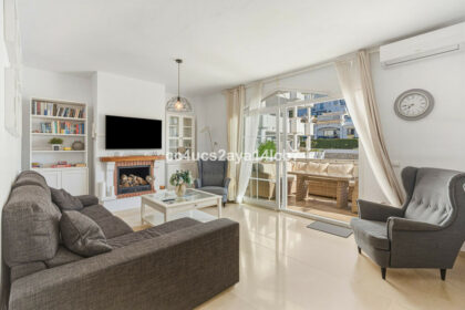 b8a32fd04d3c3e89fad76b1bfa56d98e - 9