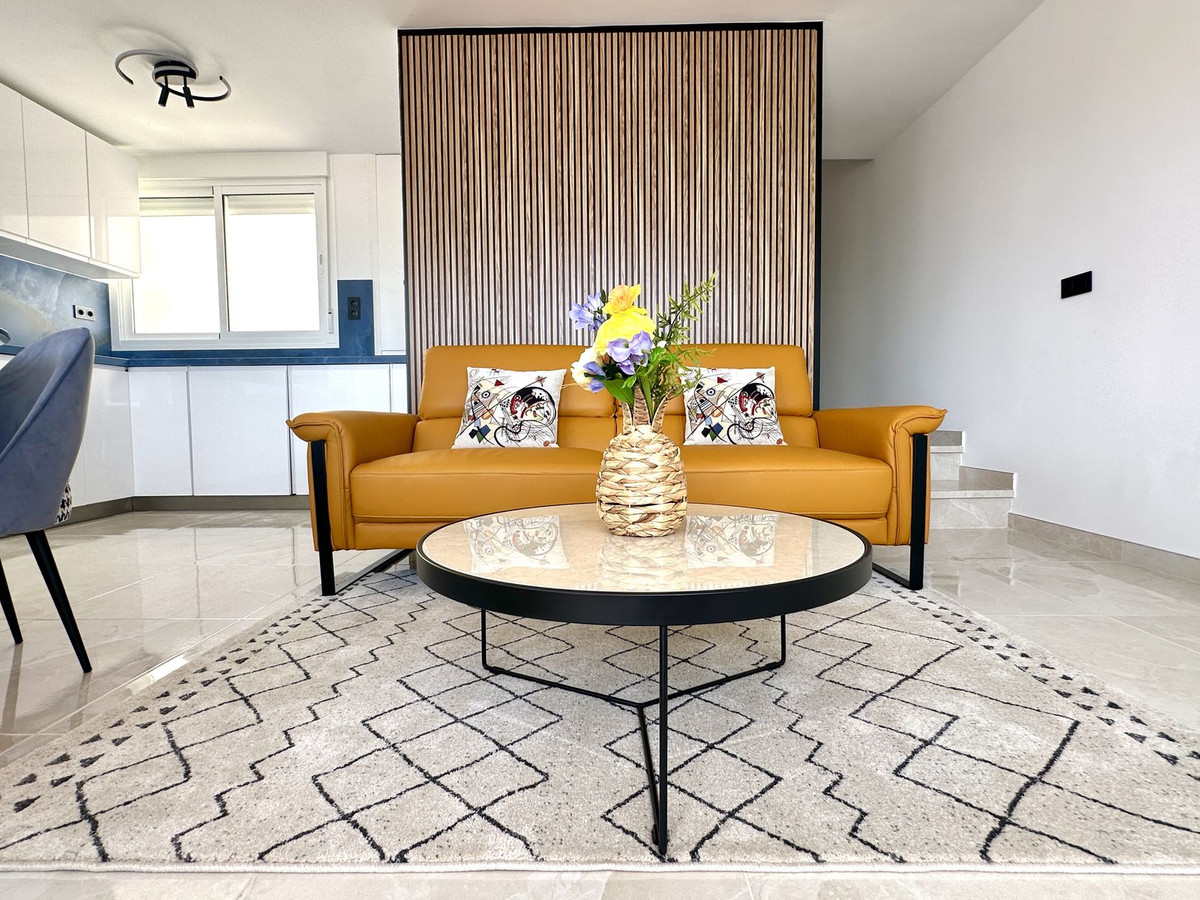 b8af2998cc7f00d93cf29222175396f1 - 1