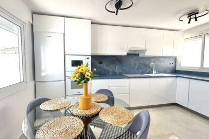 b8af2998cc7f00d93cf29222175396f1 - 10