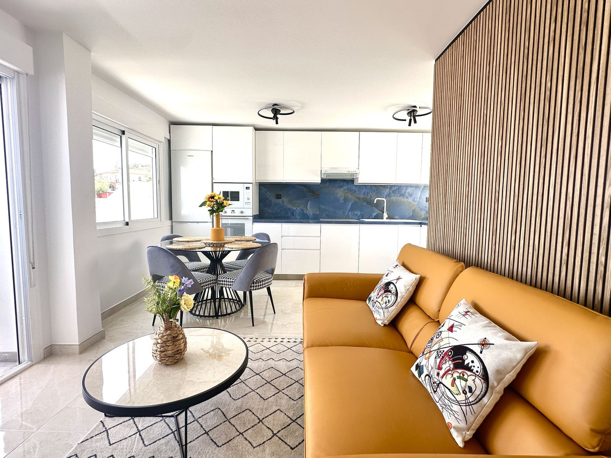 b8af2998cc7f00d93cf29222175396f1 - 2