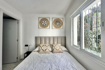 b8af2998cc7f00d93cf29222175396f1 - 20