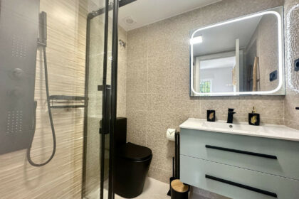 b8af2998cc7f00d93cf29222175396f1 - 23