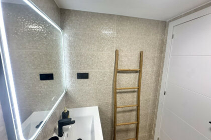 b8af2998cc7f00d93cf29222175396f1 - 30