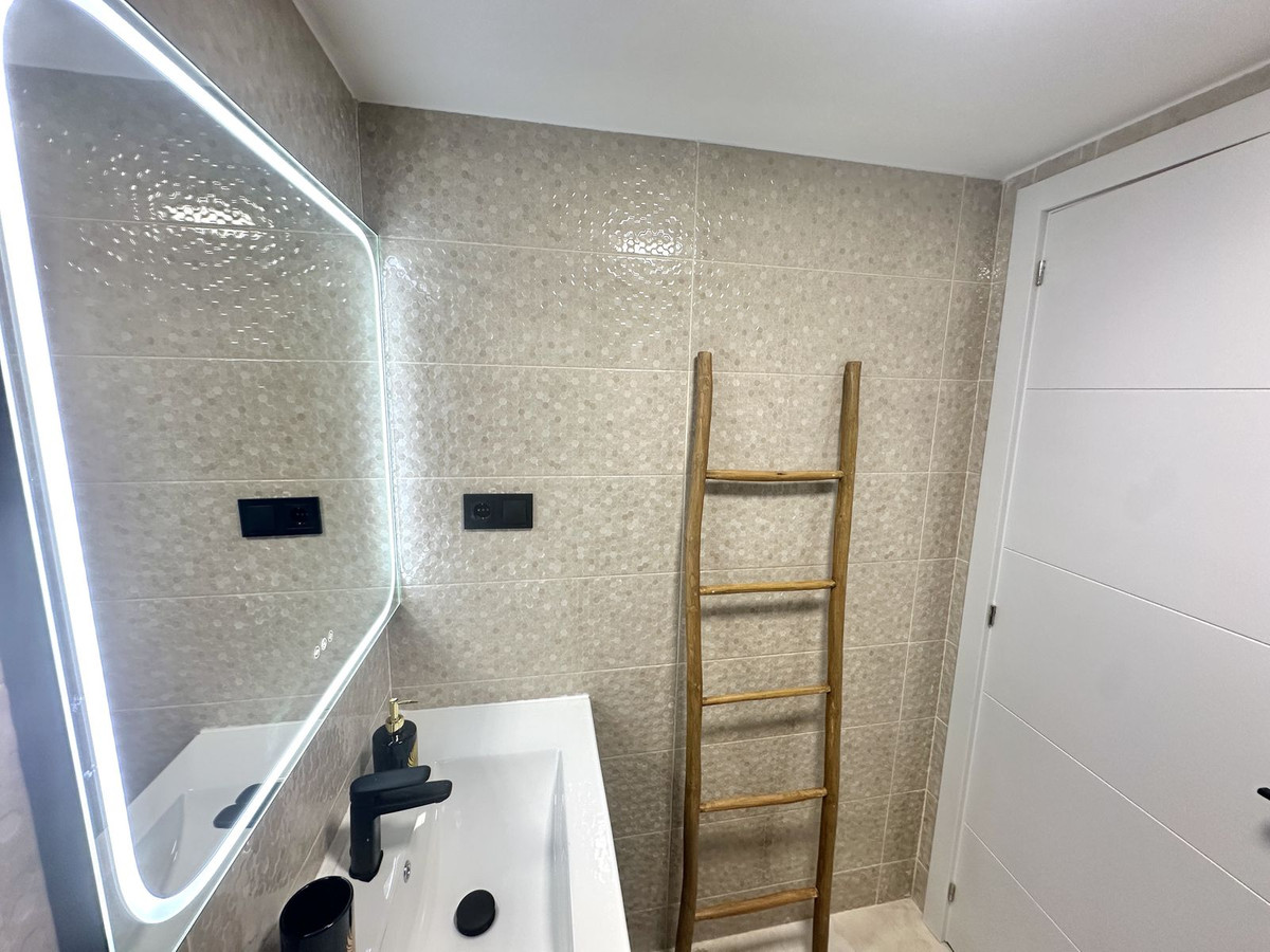 b8af2998cc7f00d93cf29222175396f1 - 30