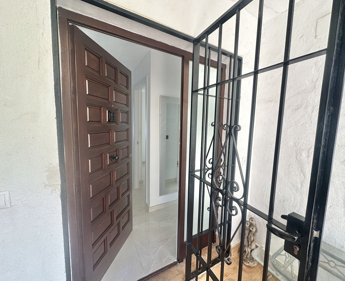 b8af2998cc7f00d93cf29222175396f1 - 33