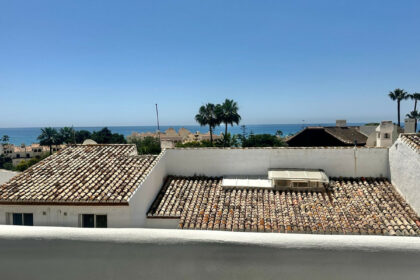 b8af2998cc7f00d93cf29222175396f1 - 34