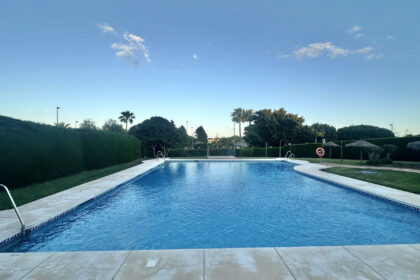 b8af2998cc7f00d93cf29222175396f1 - 37