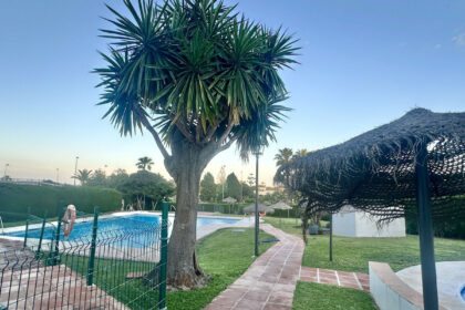 b8af2998cc7f00d93cf29222175396f1 - 38