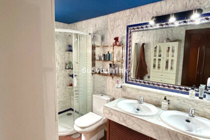 b993bf7a7b09468e8cf0ee40bd64a460 - 13