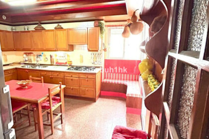 b993bf7a7b09468e8cf0ee40bd64a460 - 28