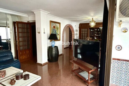 b993bf7a7b09468e8cf0ee40bd64a460 - 32