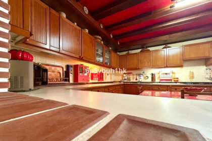 b993bf7a7b09468e8cf0ee40bd64a460 - 36