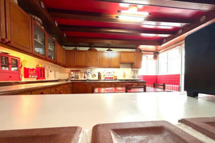 b993bf7a7b09468e8cf0ee40bd64a460 - 6