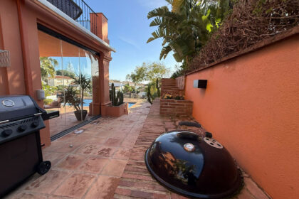 ba1afb38c81c7312ff9288c9d7272d67 - 33