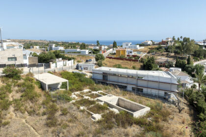 baae1428313188f5b57fff6e12c0ae4a - 11