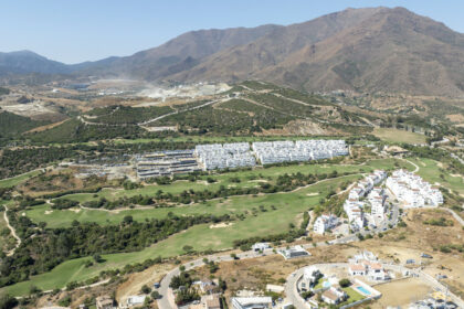 baae1428313188f5b57fff6e12c0ae4a - 12