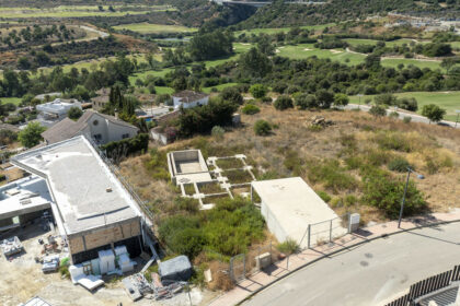 baae1428313188f5b57fff6e12c0ae4a - 9