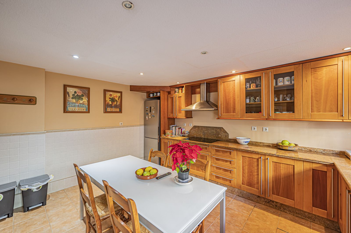 bb230c36b658e0b361cb45255ee7c508 - 17