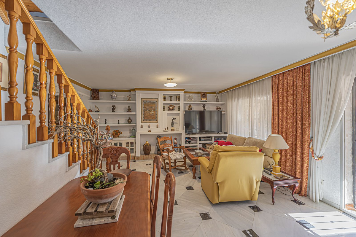 bb230c36b658e0b361cb45255ee7c508 - 18